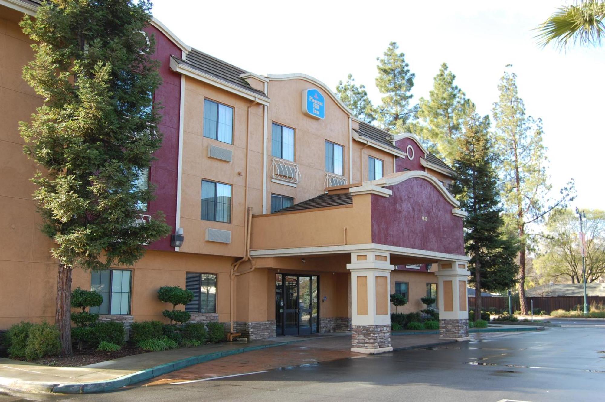 Pleasant Hill Inn Екстериор снимка