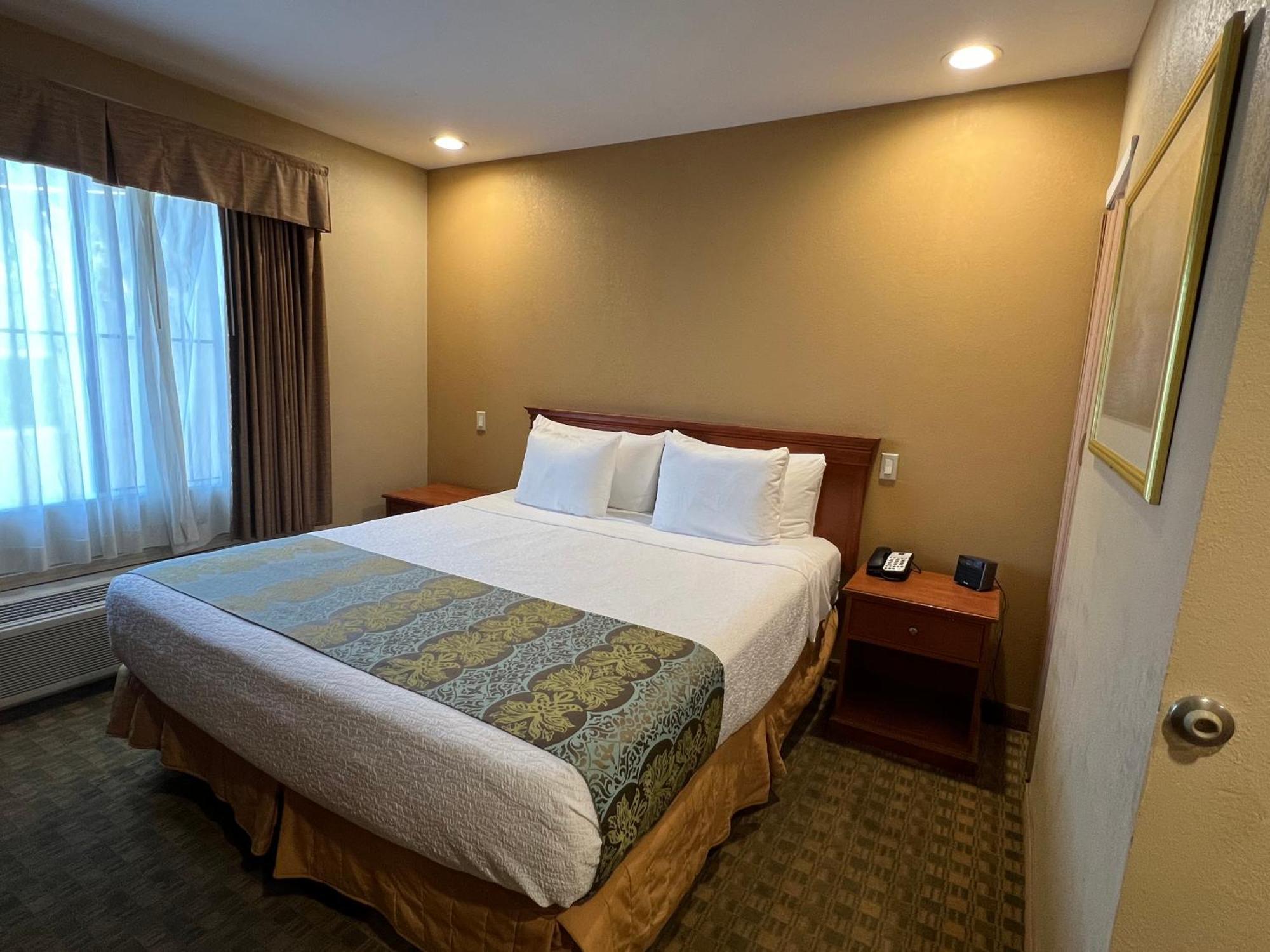 Pleasant Hill Inn Екстериор снимка
