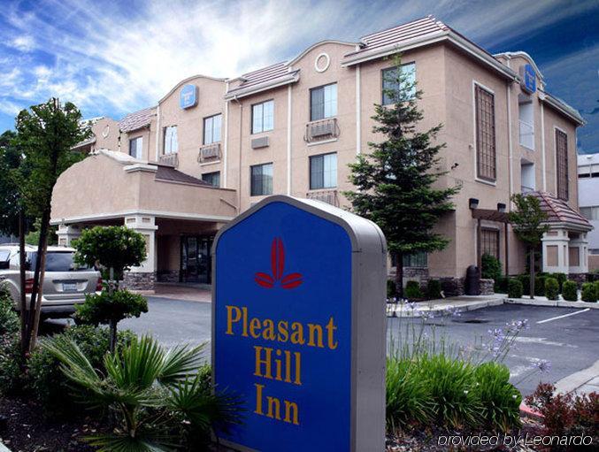 Pleasant Hill Inn Екстериор снимка