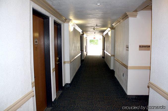 Pleasant Hill Inn Интериор снимка
