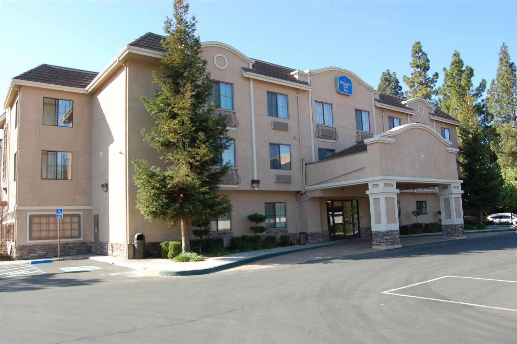 Pleasant Hill Inn Екстериор снимка