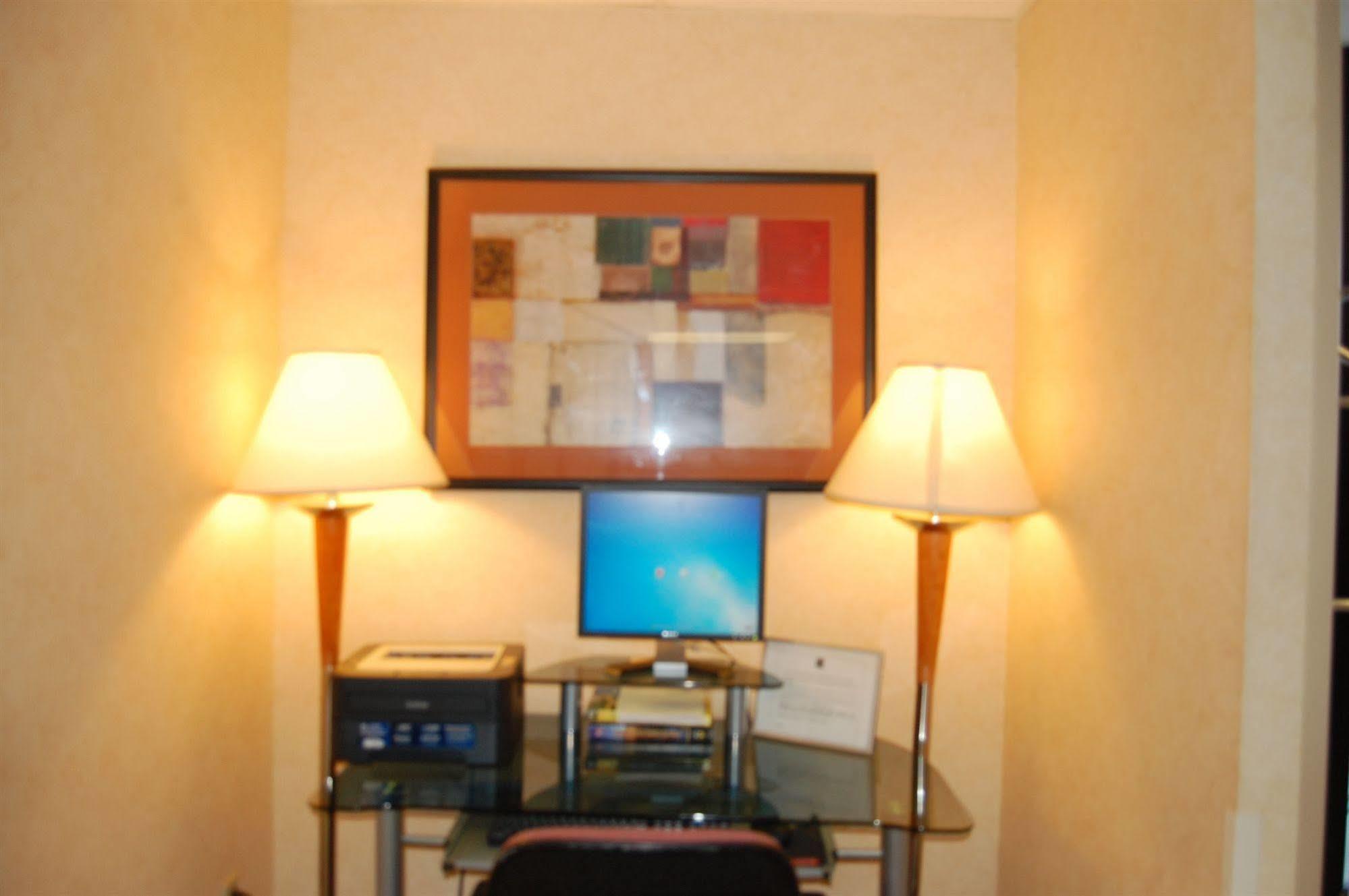 Pleasant Hill Inn Екстериор снимка