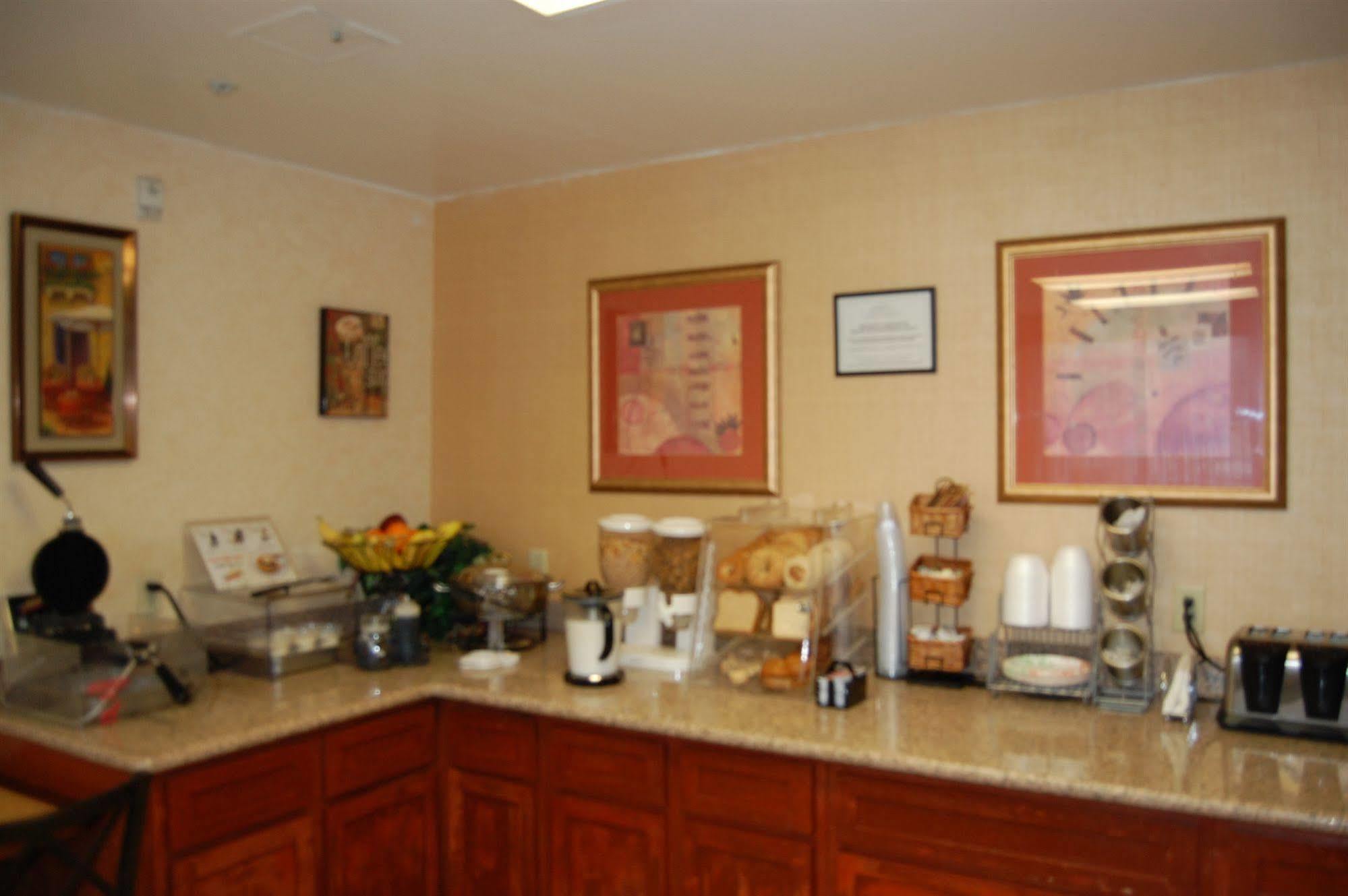 Pleasant Hill Inn Екстериор снимка