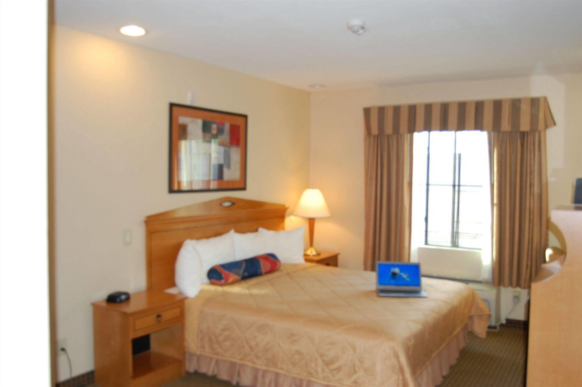 Pleasant Hill Inn Екстериор снимка